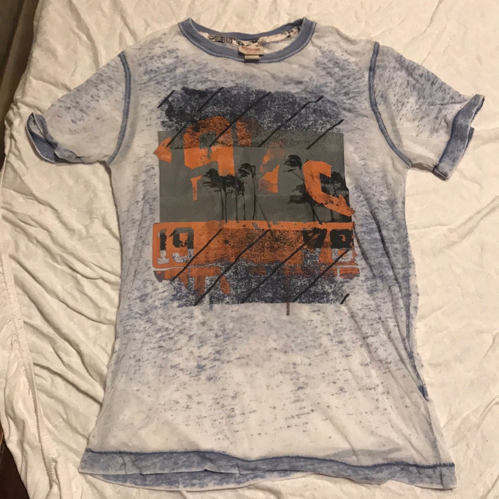 Boys Mossimo brand burnout tee size L